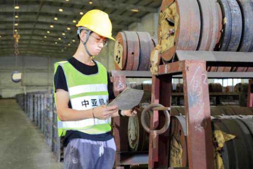 鋁型材開模定制模具車間-工業(yè)鋁型材生產(chǎn)廠家